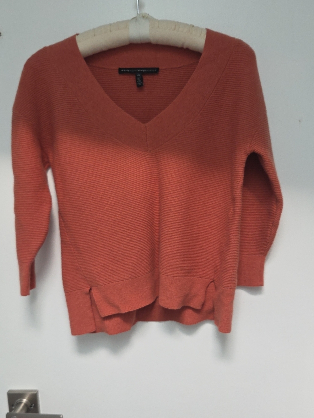 White House Black Market Women's V-Neck Sweater in Rust